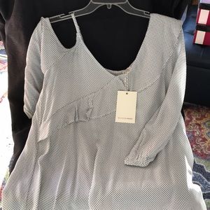 Single cold shoulder 3/4 length sleeves blouse